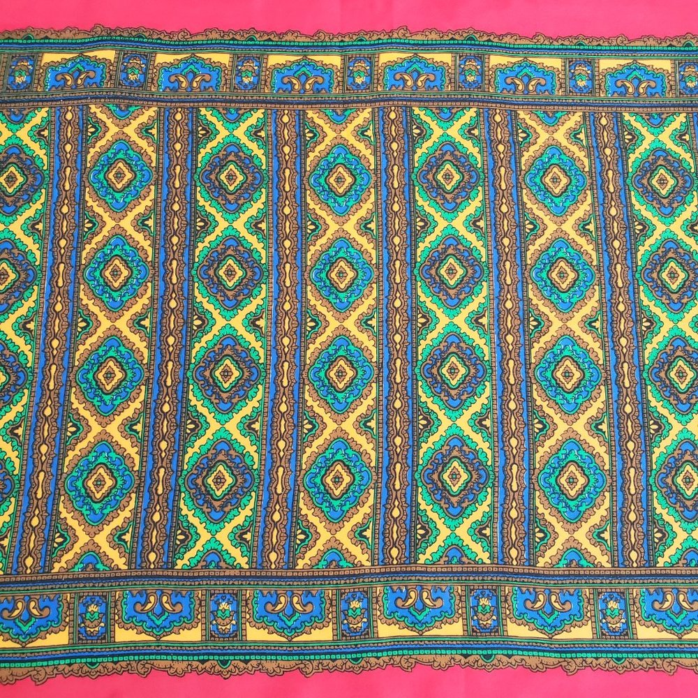 Vintage Unknown Designer 1960s MOD Medallion Print Scarf-Rectangular 14x44